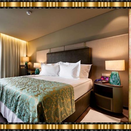 Hotel Jaguar Oporto - Airport To Hotel And City Center And Vice-Versa Is A Free And Continuous Shuttle Service From 7Am To 8Pm Luaran gambar